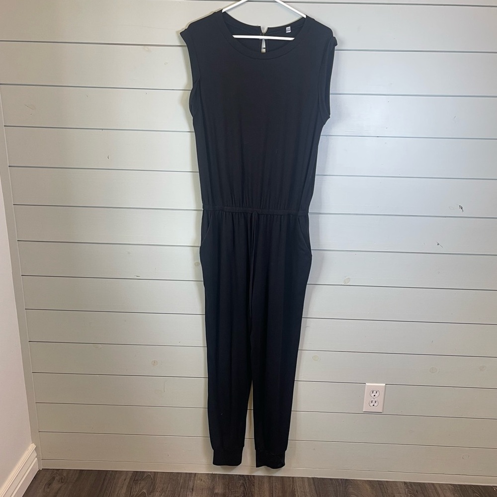 Black Sleeveless‎ Jumpsuit women’s size large